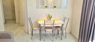 Гостиница  Гостиница Парк Отель Севастополь Четырехместный семейный номер с двумя зонами отдыха спальня и гостиная-5