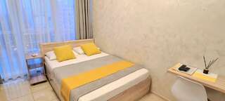 Гостиница  Гостиница Парк Отель Севастополь Студия с мини-кухней с двуспальной кроватью, диванчиком и с видом на город-2